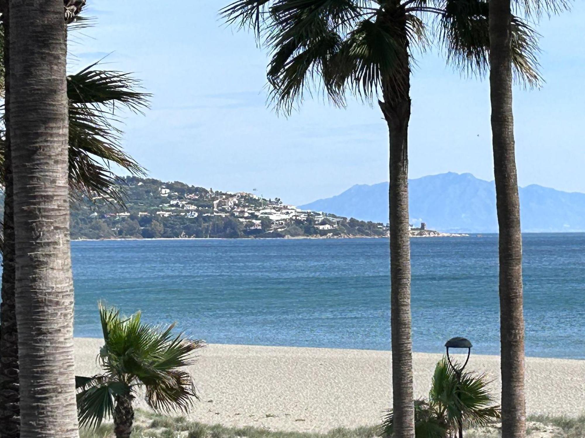 Puerto Sotogrande Con Vistas Al Mar Apartment Luaran gambar